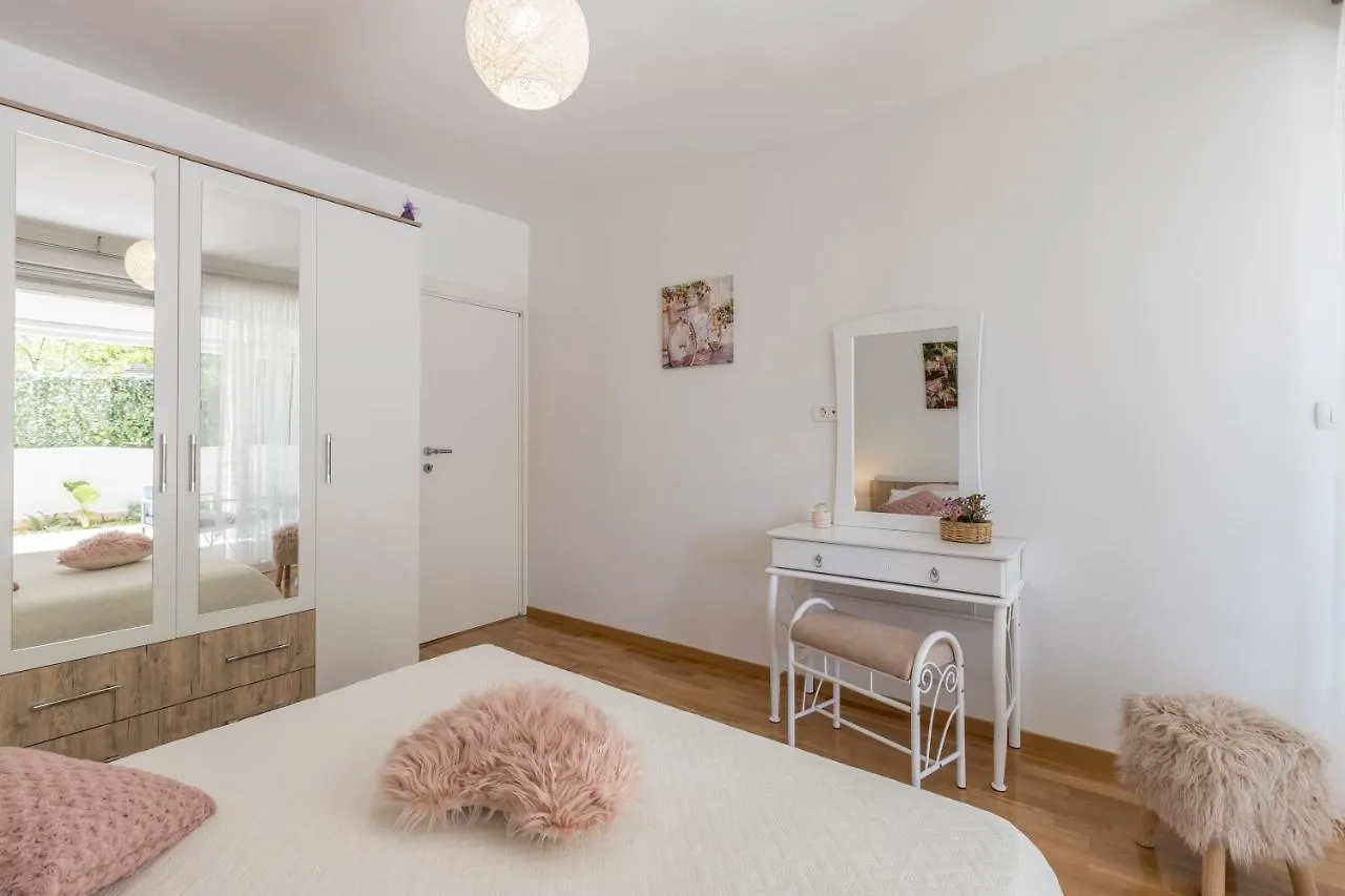 Apartment Tiki With Big Terrace Split Croatia