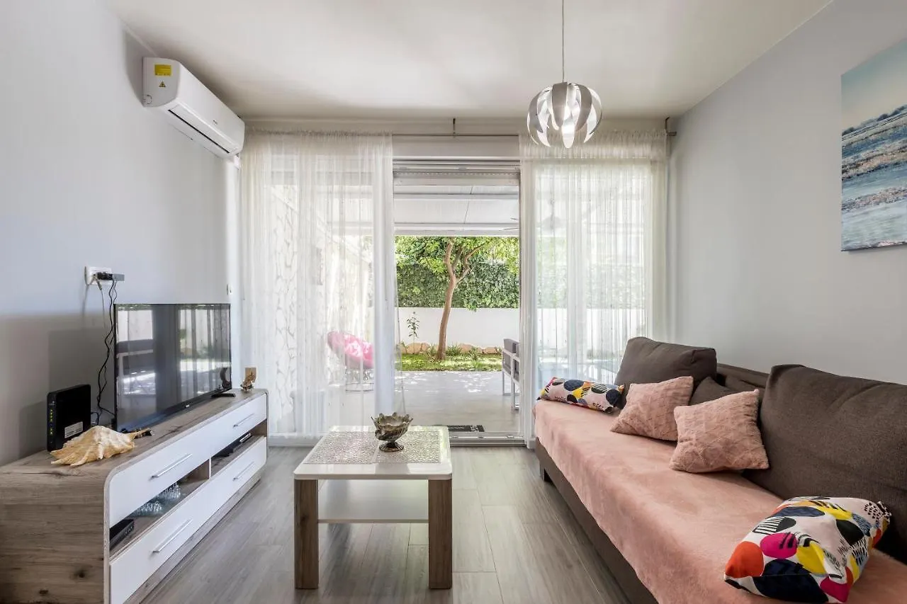 Apartment Tiki With Big Terrace Split 0*,  Croatia