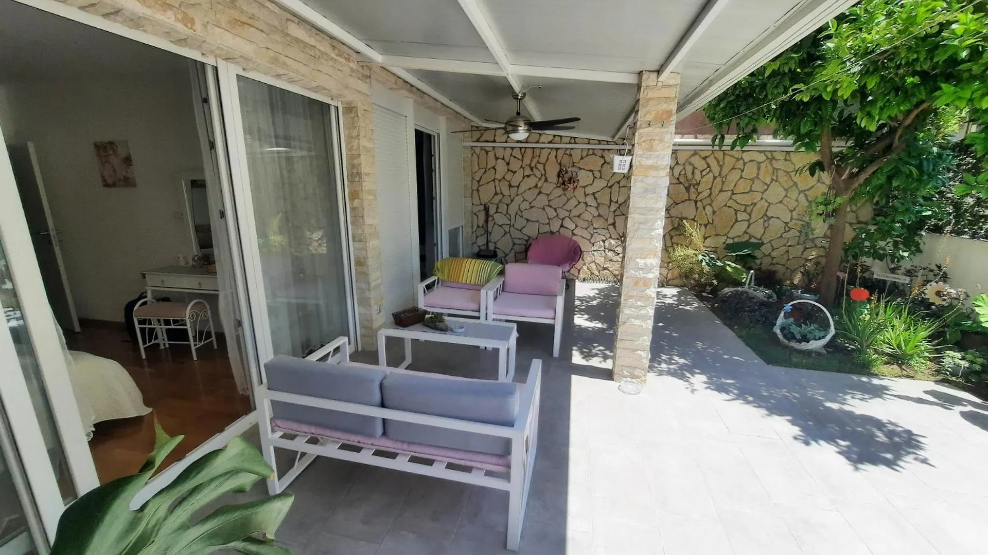 Apartment Tiki With Big Terrace Split