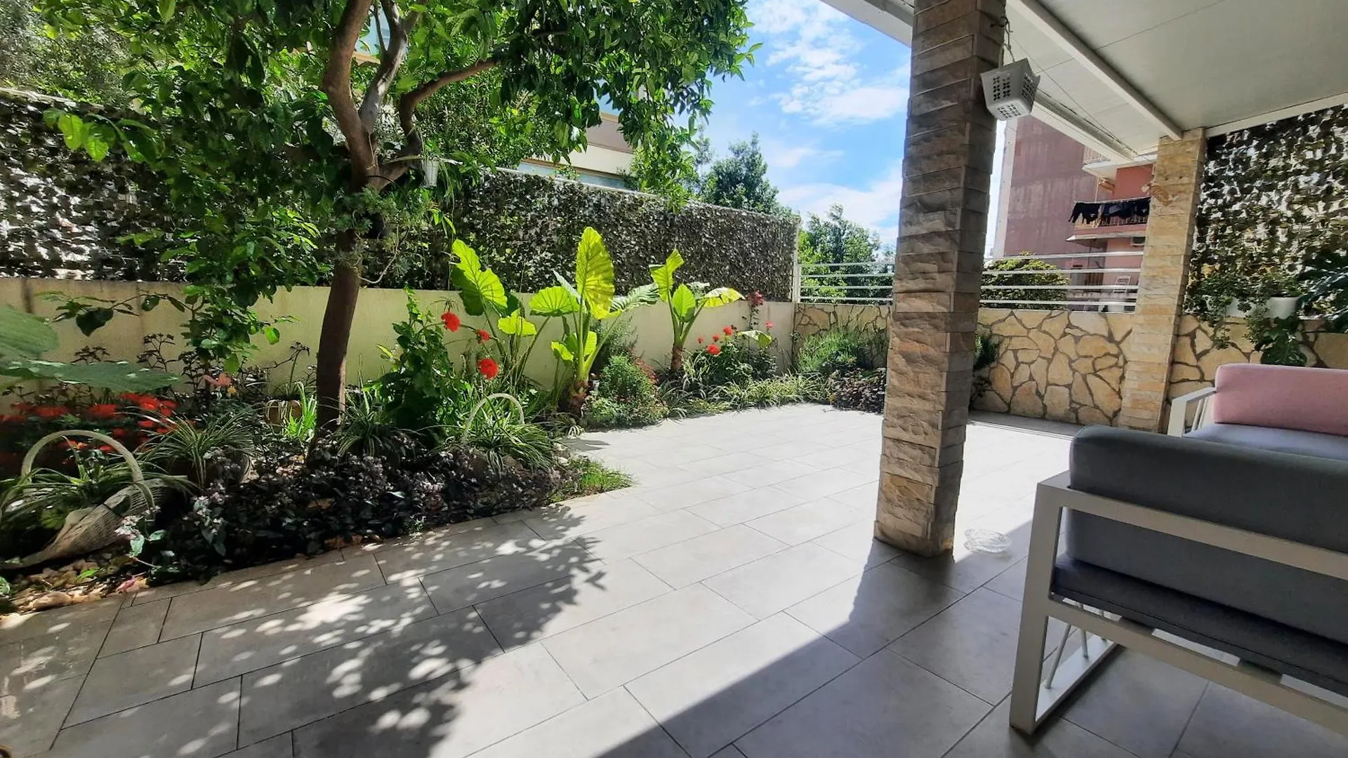Apartment Tiki With Big Terrace Split